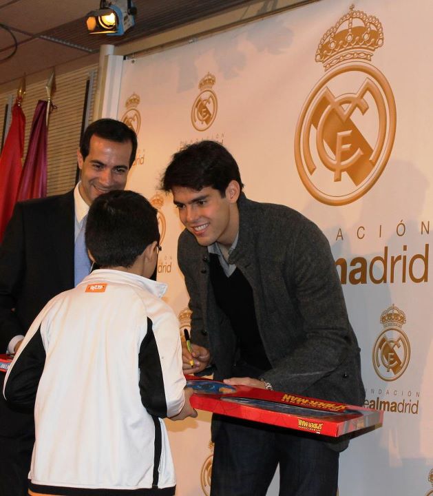 Kaká-Fundación-Real-Madrid-14-12-2011